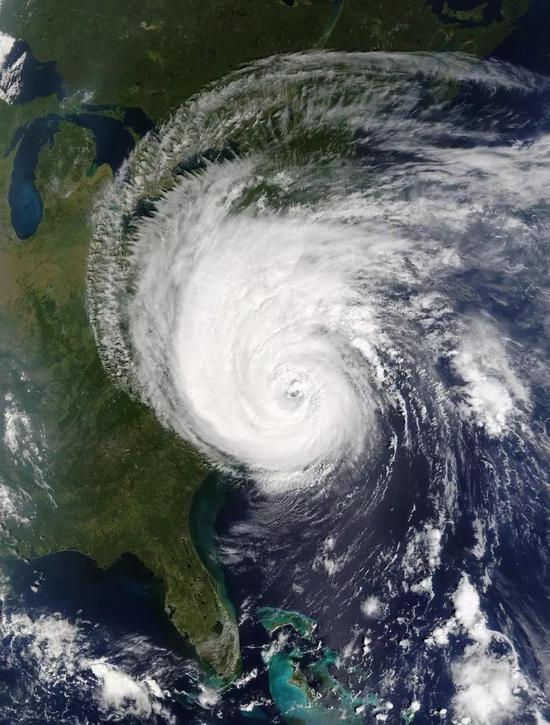 斐波拉契螺旋线——台风的流动规律